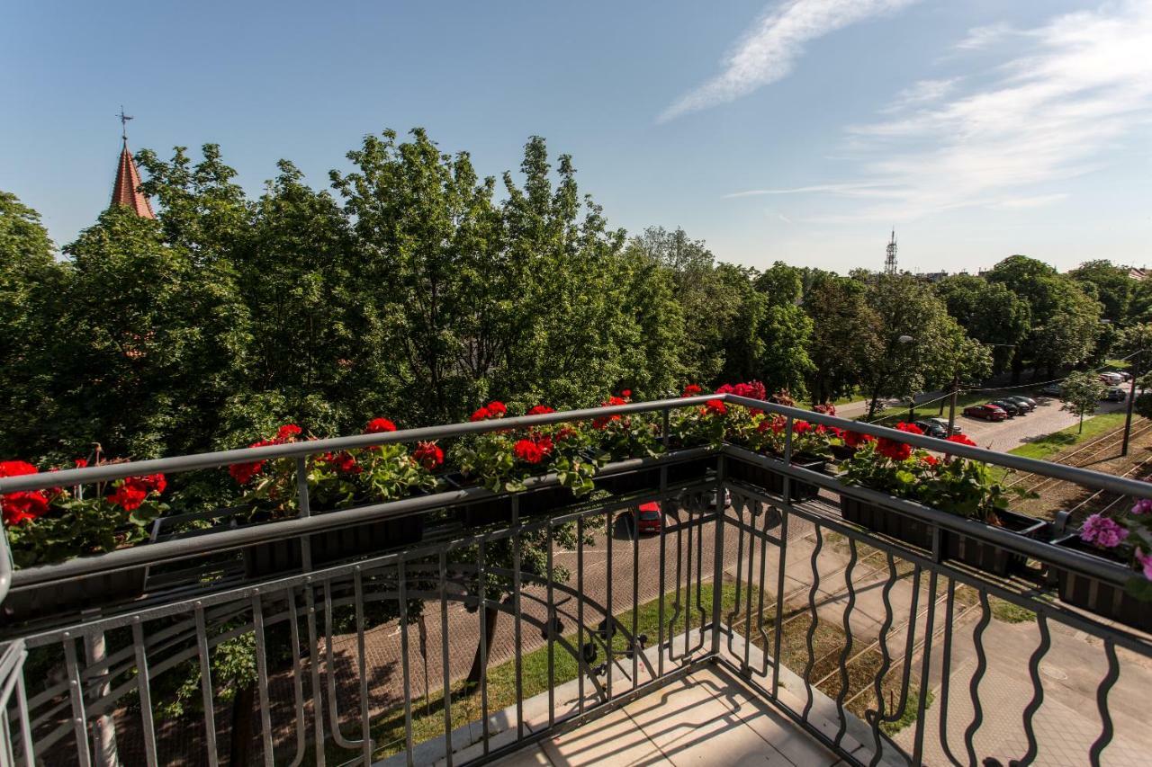 Sunhouse Apartment Торунь Экстерьер фото